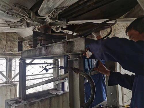 <a href=http://m.xzswsl.com/peijian/fan/ target=_blank class=infotextkey>冷卻塔風(fēng)機(jī)</a>噪聲控制方法